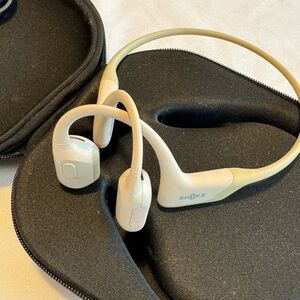 Nude Shokz Open Run Pro Earphones